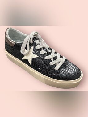 Shu Shop New in Box- Women's Black Textured Star Lace-Up Sneaker